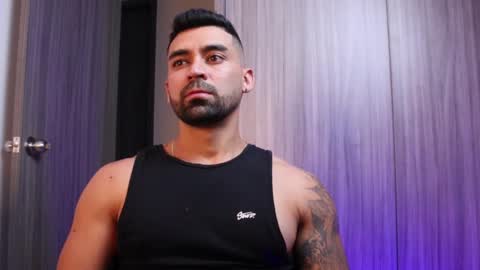 Snapshot of _mikestone chatting on November 2025 01:04:02 AM soy mike online show from November 2025 01:04:02 AM