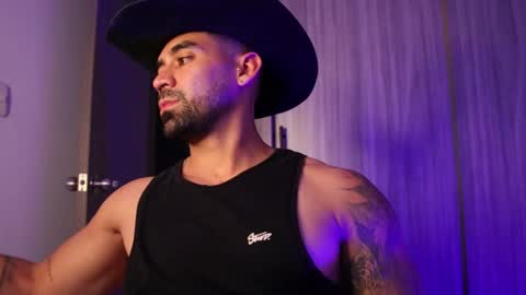 Snapshot of _mikestone chatting on November 2025 01:28:01 AM soy mike online show from November 2025 01:28:01 AM