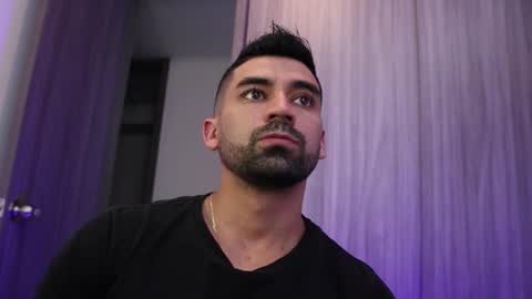 Snapshot of _mikestone chatting on November 2025 11:10:01 PM soy mike online show from November 2025 11:10:01 PM