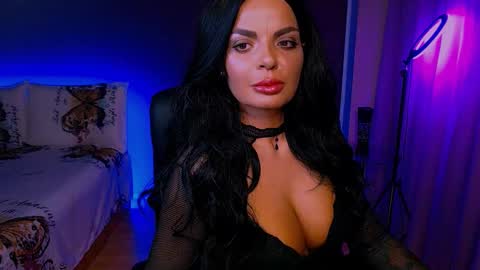 Milani online show from November 2025 06:30:02 PM