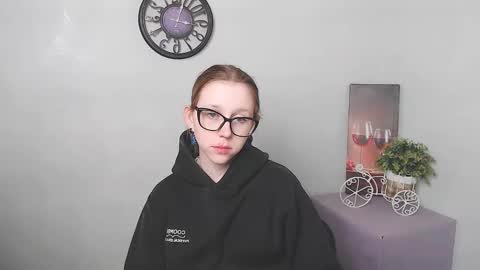 Snapshot of _miraterri_ chatting on February 2025 07:21:01 AM Mira online show from February 2025 07:21:01 AM