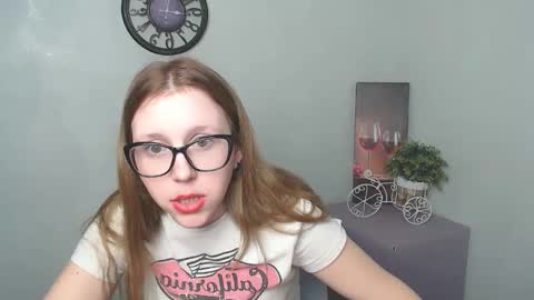 Snapshot of _miraterri_ chatting on February 2025 10:26:01 AM Mira online show from February 2025 10:26:01 AM