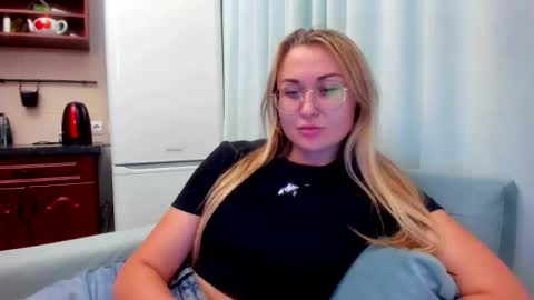 Eva online show from September 2025 07:03:01 PM