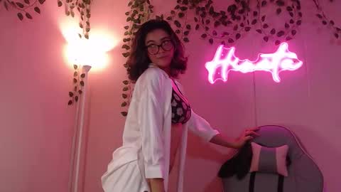 Hinata 3 online show from November 2025 01:55:01 PM