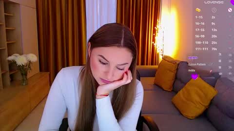 Mia online show from October 2025 08:00:02 AM