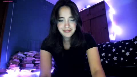 Snapshot of _moon_cake_ chatting on December 2024 04:42:02 AM Next stream 950 pm Colombia time xd online show from December 2024 04:42:02 AM