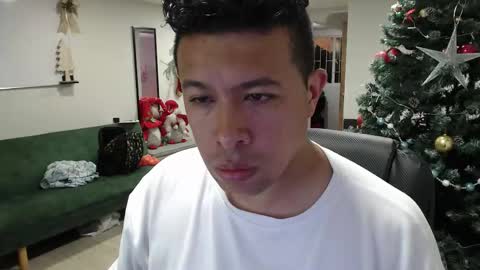 Panda  online show from December 2025 02:21:01 AM