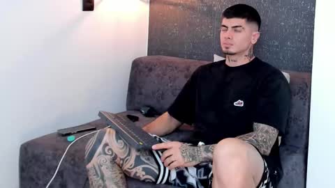 Snapshot of _mrcock_ chatting on October 2025 07:23:02 PM _mrcock_ online show from October 2025 07:23:02 PM