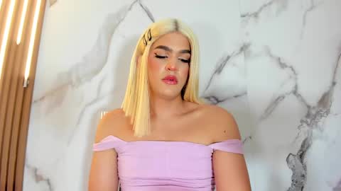 Snapshot of _naomi_fox chatting on March 2025 12:44:01 AM shantall online show from March 2025 12:44:01 AM