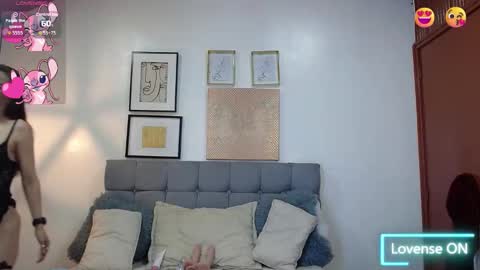 _naomi_s online show from December 2025 01:51:01 PM