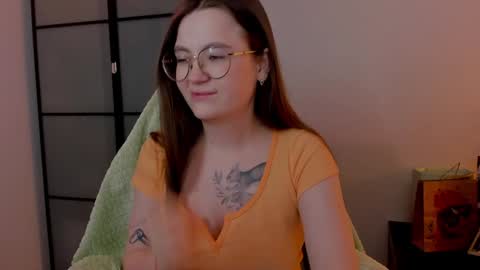 Mia with a big heart  online show from February 2025 03:30:01 AM