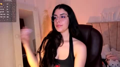 Niah  You can call me Ni or cutie haha online show from February 2025 10:39:02 PM