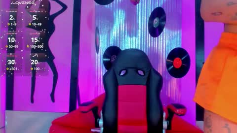 Snapshot of _nickyminach chatting on November 2025 07:29:02 PM Nicky Please help me with your thumbs up its importan online show from November 2025 07:29:02 PM