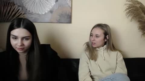 Snapshot of _nicole_new chatting on November 2025 11:32:02 AM Nica online show from November 2025 11:32:02 AM