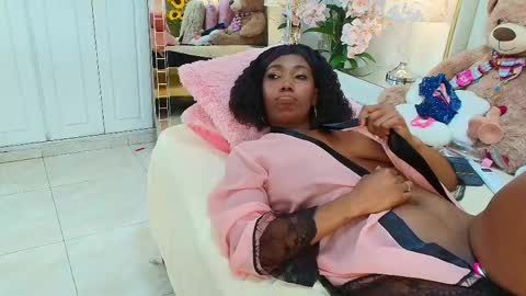  ninafox online show from May 2026 06:09:01 PM