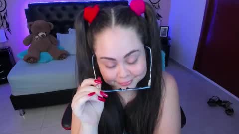 Olivia jones online show from March 2026 07:54:01 PM