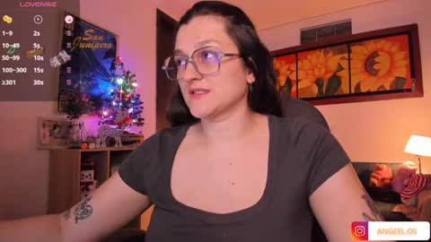 Snapshot of _peach__ chatting on December 2024 04:30:02 AM violeta ig online show from December 2024 04:30:02 AM