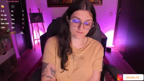 Snapshot of _peach__ chatting on January 2025 02:19:02 AM violeta ig online show from January 2025 02:19:02 AM