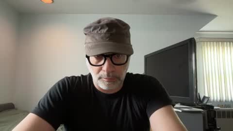 Snapshot of _pill chatting on August 2026 09:09:01 PM PILL online show from August 2026 09:09:01 PM