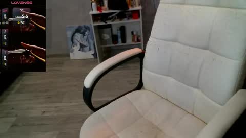 Ilona online show from February 2025 08:36:02 AM