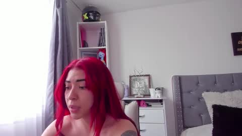 Snapshot of _poison_ivyyy chatting on October 2025 12:08:02 PM V online show from October 2025 12:08:02 PM