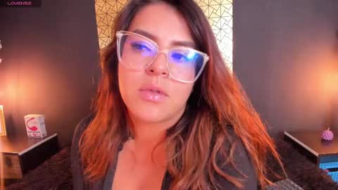 Laura online show from September 2025 03:17:01 AM