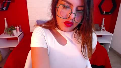 Laura online show from January 2026 07:06:02 PM