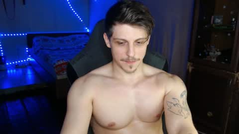 Snapshot of _purrari chatting on December 2024 01:15:02 AM Vampire online show from December 2024 01:15:02 AM