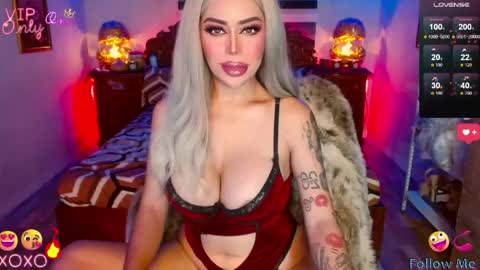 Snapshot of _queengoddess_ chatting on May 2026 03:25:01 AM Hi my name is selinaim glad to meet everyone here online show from May 2026 03:25:01 AM