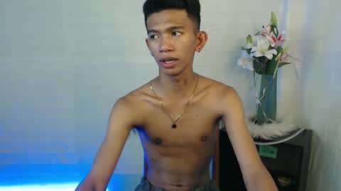 Snapshot of _rellvanxx chatting on March 2025 03:13:02 AM _rellvanxx online show from March 2025 03:13:02 AM