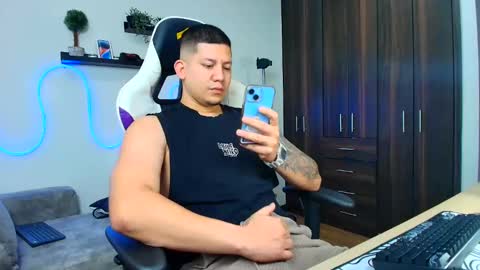 Roberto online show from February 2025 12:17:02 PM