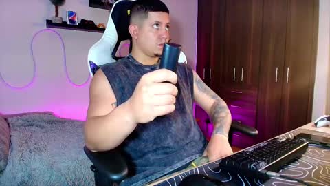 Roberto online show from March 2025 12:53:02 PM