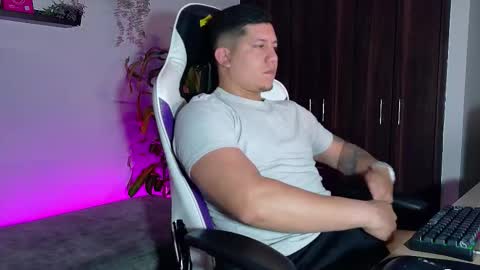 Roberto online show from December 2025 05:47:02 AM