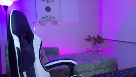 Roberto online show from August 2026 05:53:02 AM