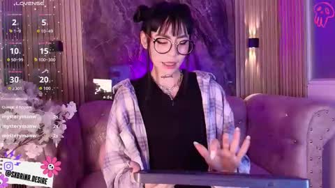 Sabrina online show from December 2025 08:48:02 PM