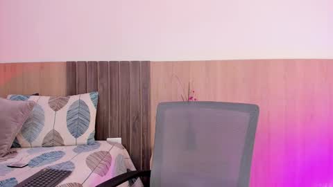 _samantagomez online show from October 2025 08:18:01 PM