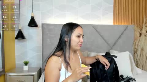 Antonella  online show from November 2025 01:00:02 PM