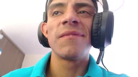 Snapshot of _schnnneider_ chatting on October 2025 05:44:02 PM SCHNEIDER online show from October 2025 05:44:02 PM