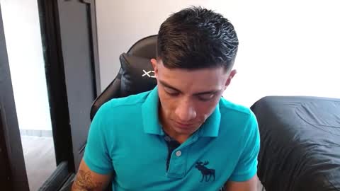 Snapshot of _schnnneider_ chatting on October 2025 03:58:02 PM SCHNEIDER online show from October 2025 03:58:02 PM