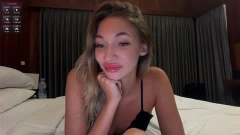 Snapshot of _secretdesire chatting on May 2026 03:40:02 PM Kat online show from May 2026 03:40:02 PM