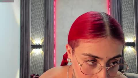 Selene online show from February 2025 07:54:02 PM