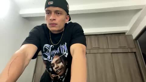 Juan Pablo-independent model online show from September 2025 02:23:01 AM