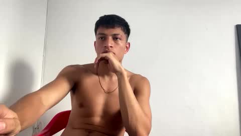 Juan Pablo-independent model online show from November 2025 07:27:01 PM