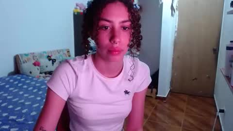 Snapshot of _shanellxxx chatting on May 2026 02:40:02 AM _shanellxxx online show from May 2026 02:40:02 AM