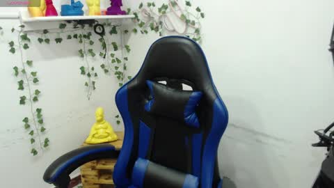 Snapshot of _sharlotte777 chatting on May 2026 04:55:02 PM _sharlotte777 online show from May 2026 04:55:02 PM