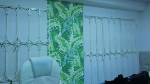 Snapshot of _sharlotte777 chatting on May 2026 01:17:01 PM _sharlotte777 online show from May 2026 01:17:01 PM