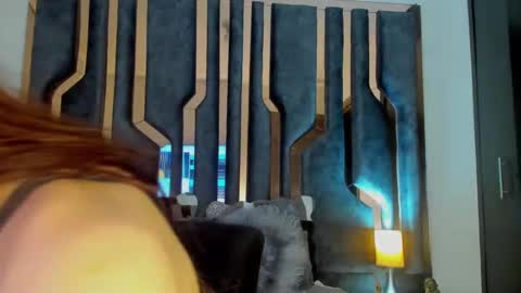 _silvia_vega_ online show from December 2024 02:05:01 AM