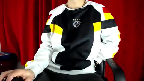 _skyleer_ online show from January 2026 11:32:02 PM