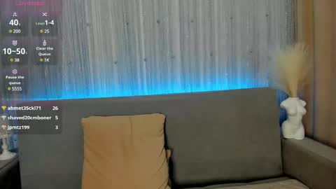 _smetanka_ online show from February 2025 08:42:01 PM