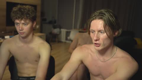 OLIVERpvt is open online show from January 2025 04:04:01 PM